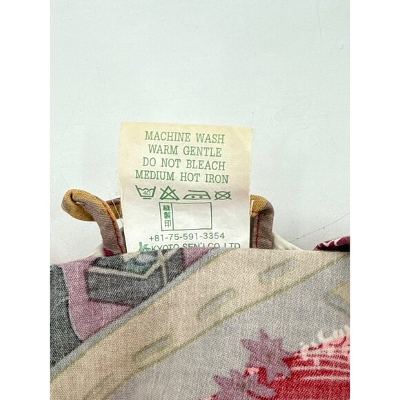 Japanese Geisha Kimono Robe Red Floral Geisha Print Belt missing - Picture 8 of 8